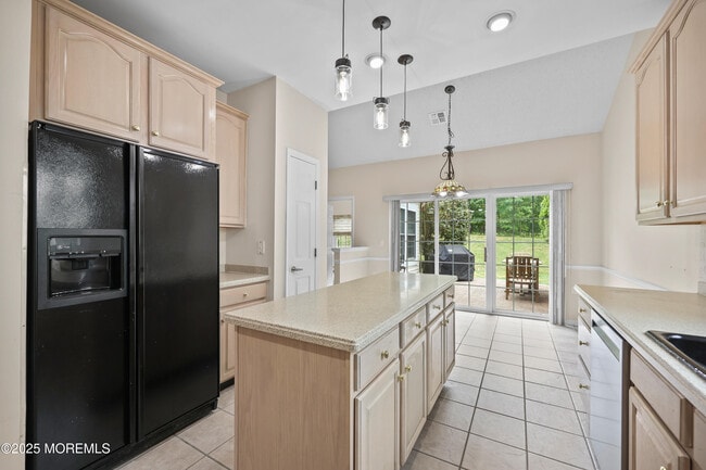 Building Photo - 49 Baltusrol Dr