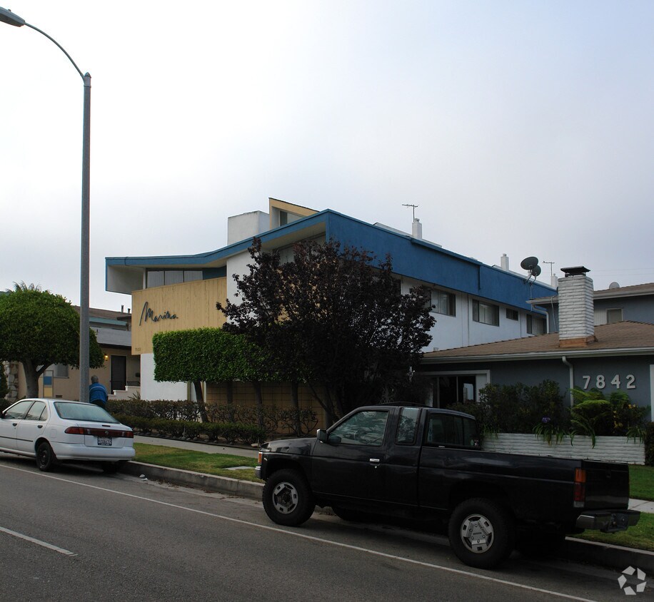 Foto del edificio - Marina