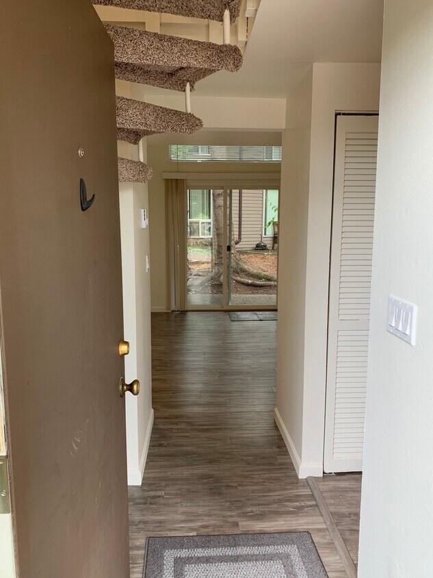 Foto principal - 19309 40th Ave W