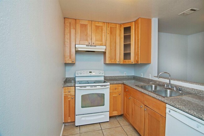 Building Photo - 7630 Anson Cir