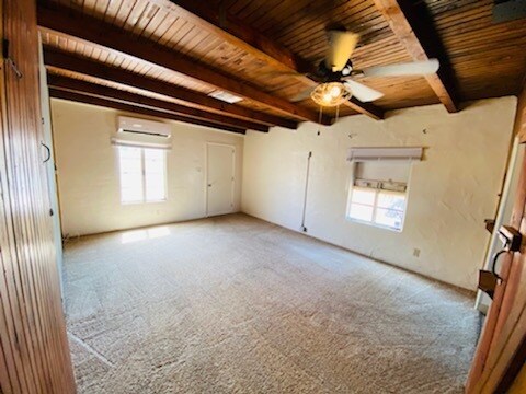 Building Photo - FOR RENT