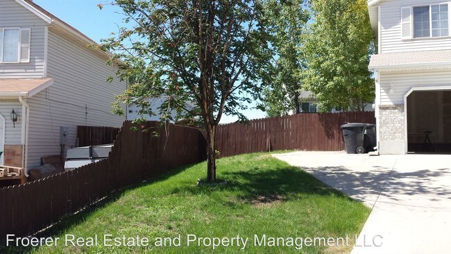 Building Photo - 5 br, 4.5 bath House - 1031 Brinley Lane
