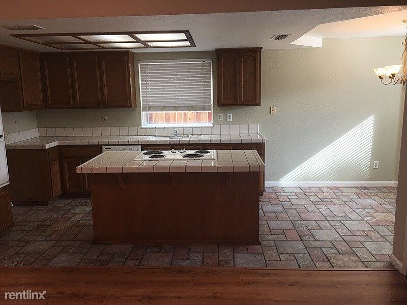 Foto principal - 3 br, 2 bath House - 7576 Sylvan Road