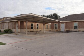 Building Photo - 1428 W Harrison Ave
