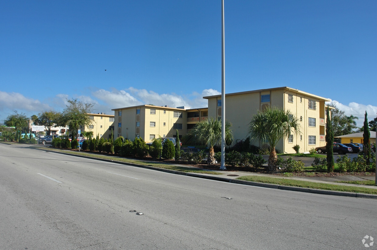 Primary Photo - Sunlit Cove Apartments