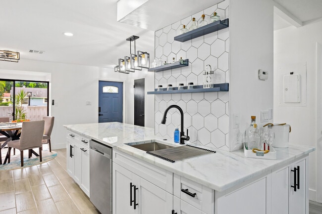 Foto del edificio - 12726 Peconic Ct