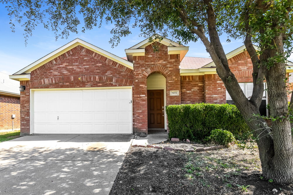 Primary Photo - 7975 Los Alamitos Ln
