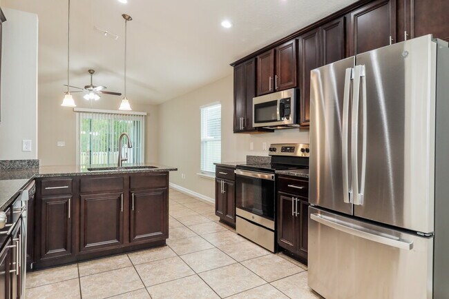 Foto del edificio - 4196 Great Falls Loop