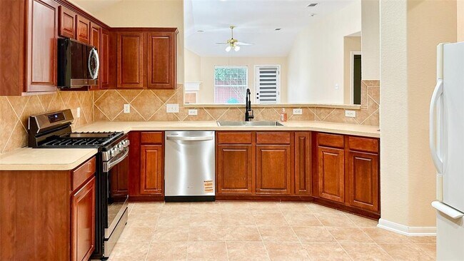 Building Photo - 18115 Rose Hill Park Ln