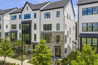 Building Photo - 2042 Juliette Ave