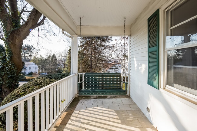 Building Photo - 15 Bayside Terrace