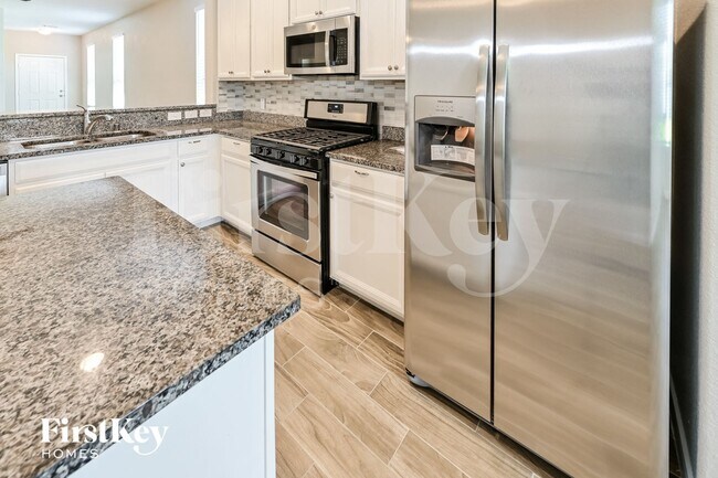 Foto del edificio - 2722 Skyview Long Dr