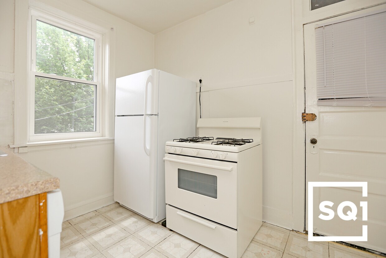 Foto principal - 4216 N Clark St