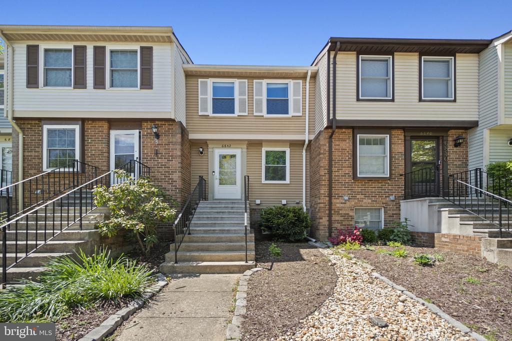 Foto principal - 6842 Heatherway Ct