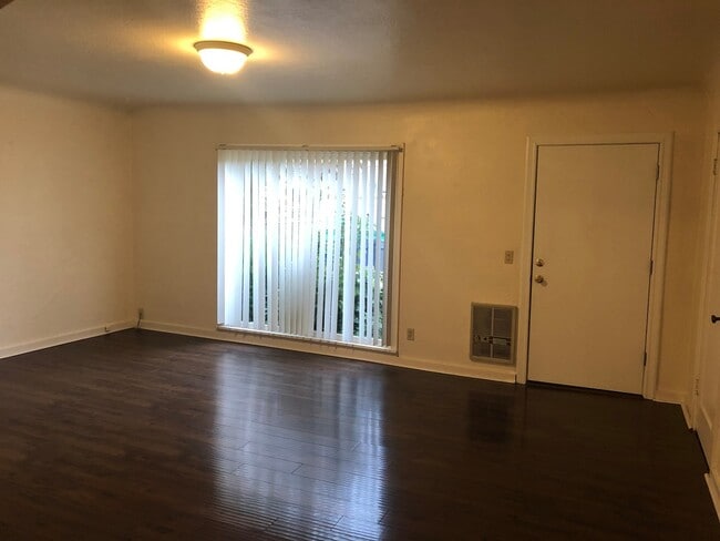 Building Photo - Two bedroom, one bathroom with bonus attic space!