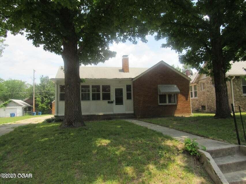 417 N Jackson Ave, Joplin, MO 64801 Condo for Rent in Joplin, MO