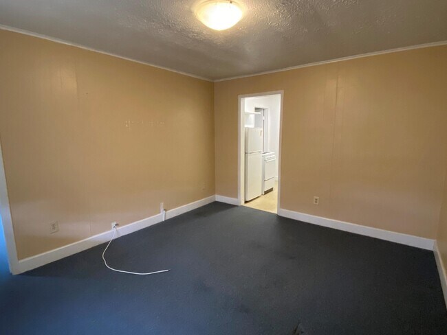 Building Photo - 8394 SE Windham Ln