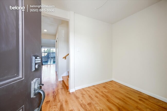 Building Photo - 239 Argonaut Ave