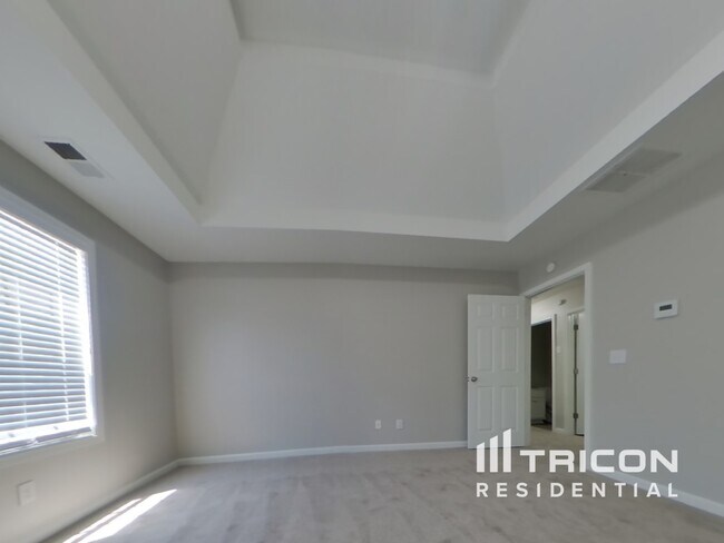 Foto del edificio - 504 Hillcrest Cross Rd