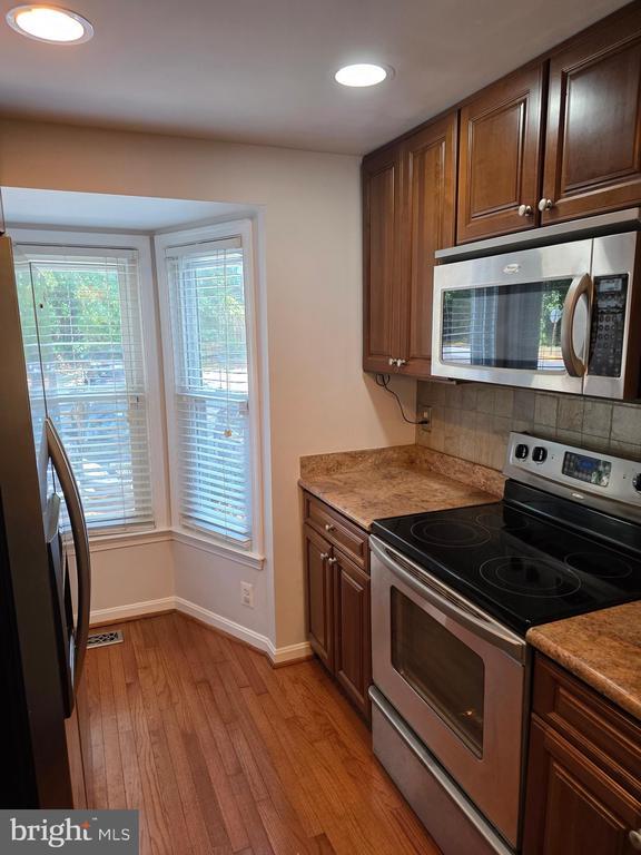 Building Photo - 5831 Norham Dr