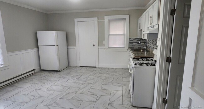 Building Photo - 1514 Pembroke St