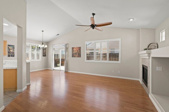 Foto del edificio - Charming 2-Bedroom, 2-Bathroom Patio Home ...