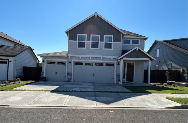 Building Photo - 905 S Goose Loop