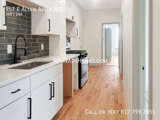 Foto del edificio - 957 E Allen Ave