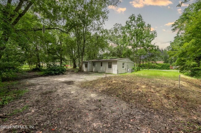 Foto del edificio - 7832 Newton Rd