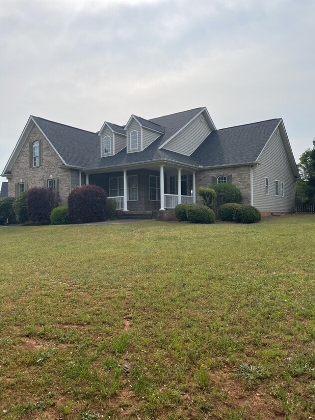 Beautiful Piedmont Home House Rental in Piedmont, SC