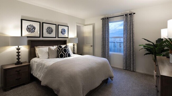 Building Photo - 113 Sunrise Oak Cv