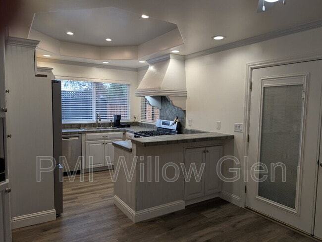 Building Photo - 355 Curie Dr