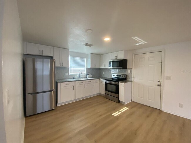 Building Photo - 1601 Faust Dr