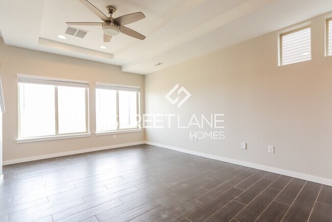 Foto del edificio - NOW OFFERING HALF OFF THE FIRST FULL MONTH!