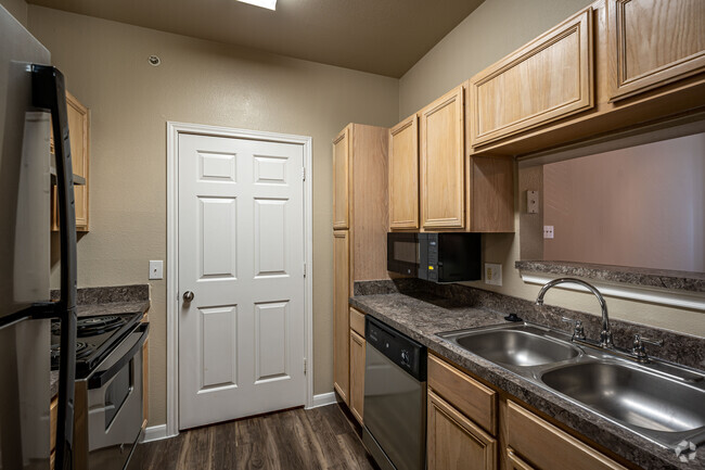 2HAB, 2BA - 901 ft² - Copperwood Ranch