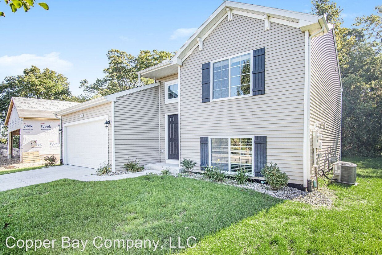 4 br, 2 bath House 57000 Hummingbird Court House Rental in Goshen, IN