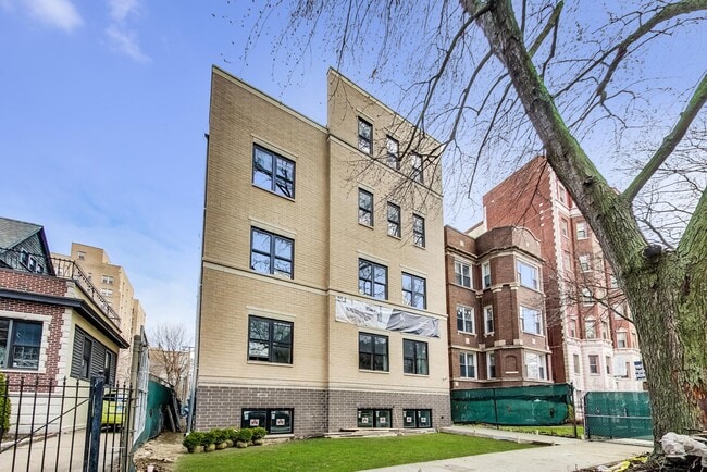 Building Photo - 5117 S Kenwood Ave