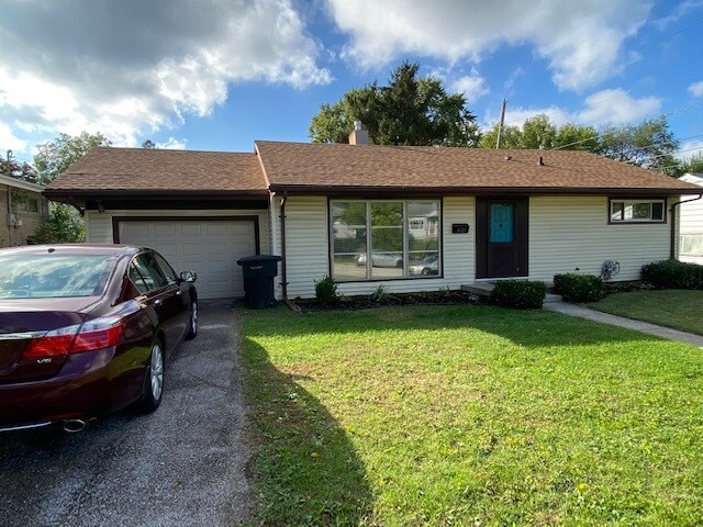 Foto del edificio - 1121 Hedgewood Dr