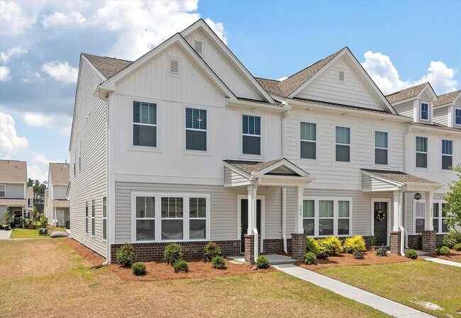 Building Photo - 300 Surfbird Rd
