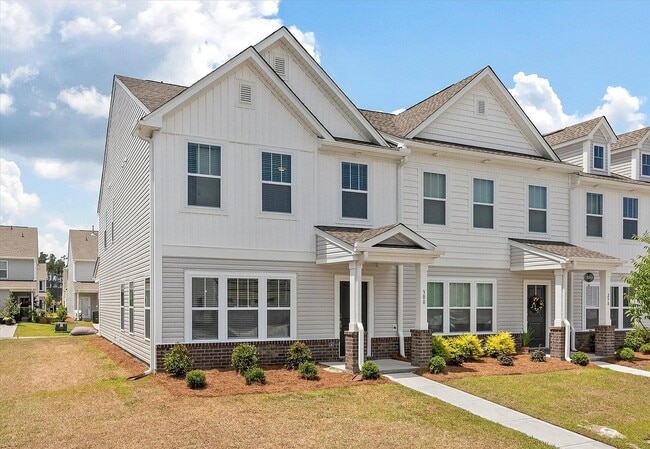 Foto del edificio - 300 Surfbird Rd