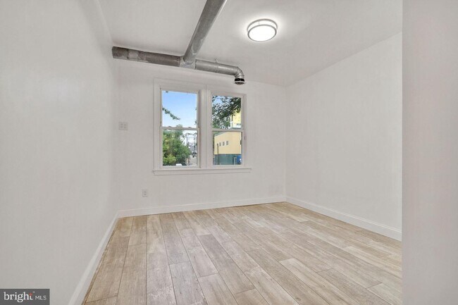 Foto del edificio - 5413 Georgia Ave NW