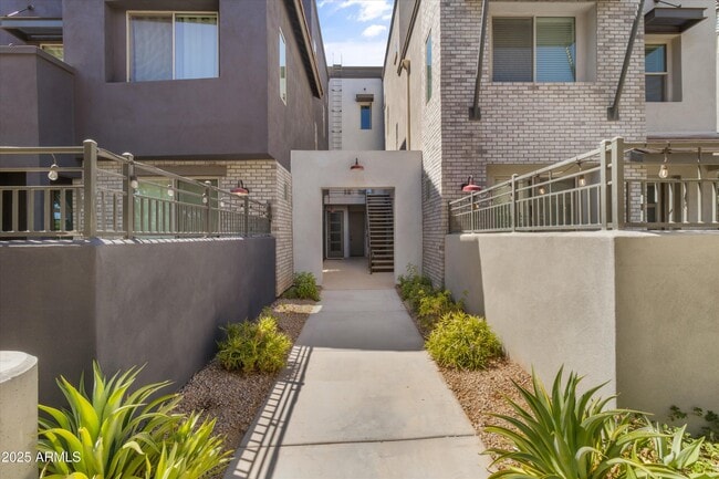 Building Photo - 300 N Gila Springs Blvd