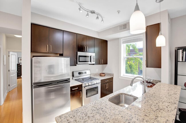 Foto del edificio - 1832 18th St NW