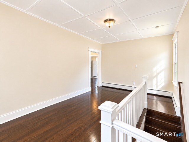 Foto del edificio - 302 Lakeview Ave