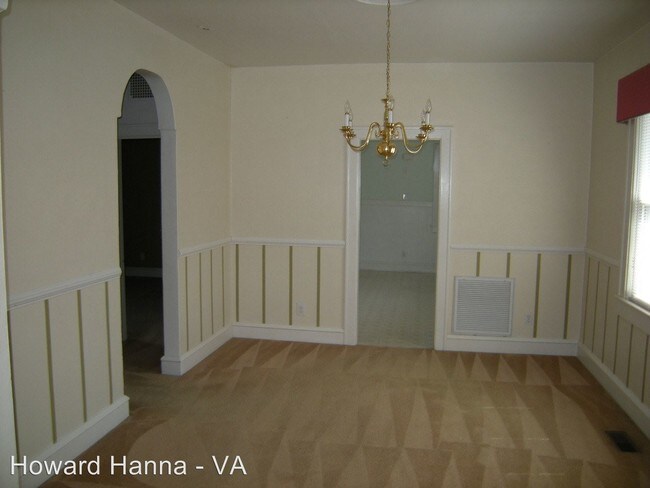 Building Photo - 3 br, 1 bath House - 2906 Matoaka Road