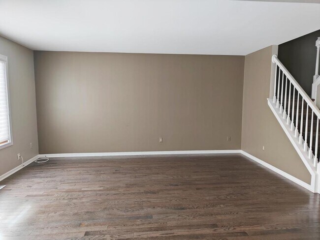 Building Photo - 3221 Justin Dr