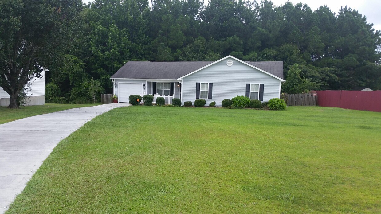 Primary Photo - 112 Cobblestone Trail