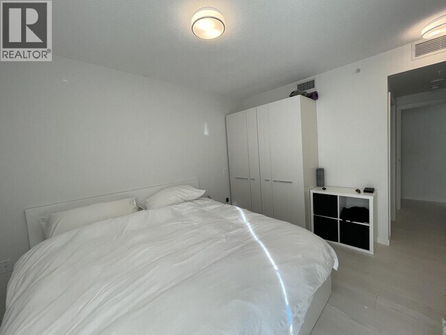 Photo du bâtiment - 180-180 E 2nd Ave