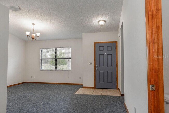 Foto del edificio - 155 Bluefield Ave