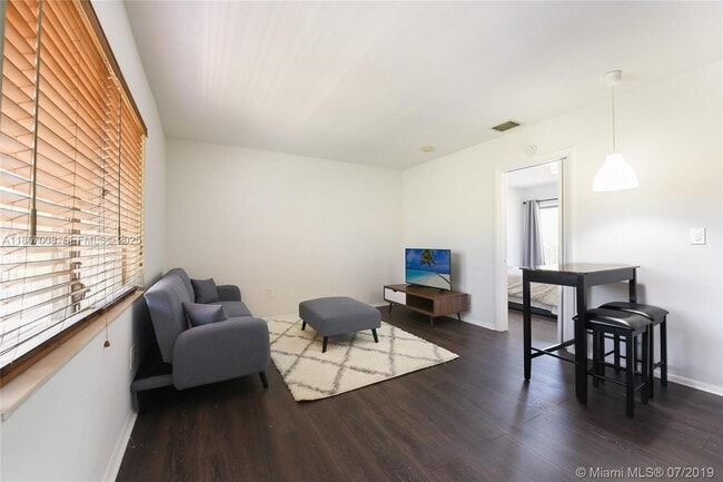 Building Photo - 345 Michigan Ave